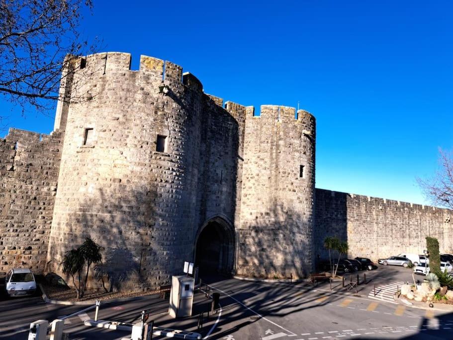 Lesehan Appartement Aigues Mortes Vue Remparts Εξωτερικό φωτογραφία